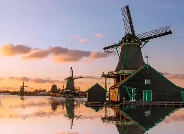 Amsterdam: Windmills, Wooden Shoes, and Waterways – 10-Day Itinerary